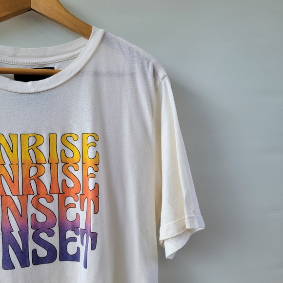 Le Superbe Sunrise Sunset T-Shirt Top Size Large Graphic Boho Tee - Picture 5 of 11